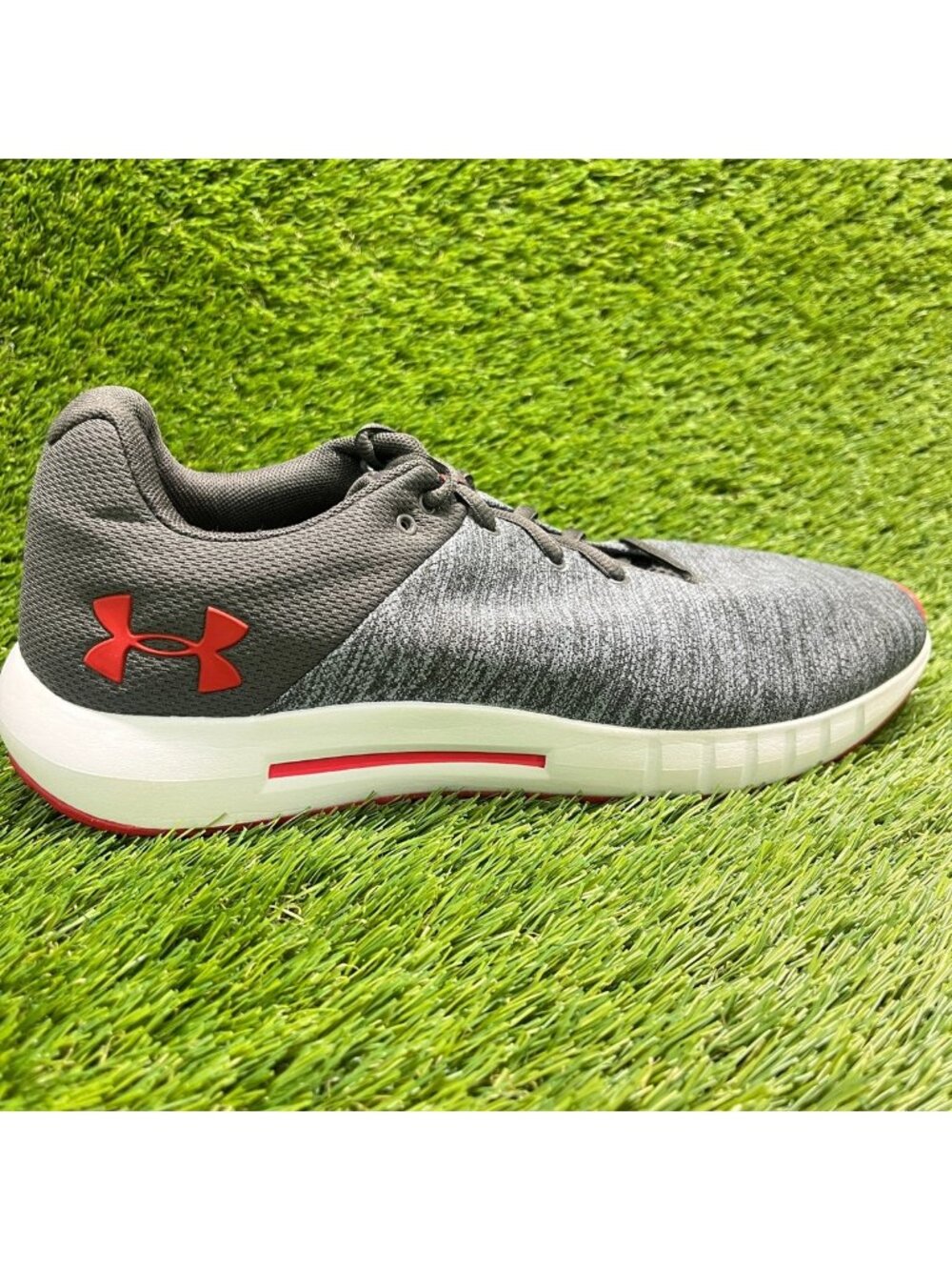 Under Armour Micro G Pursuit Twist Mens Size 11 Gray Red Running Shoes Sneakers